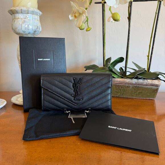 Saint Laurent Cassandre Matelassé Large Flap Wallet in Grain De Poudre Leather - Picture 1 of 12